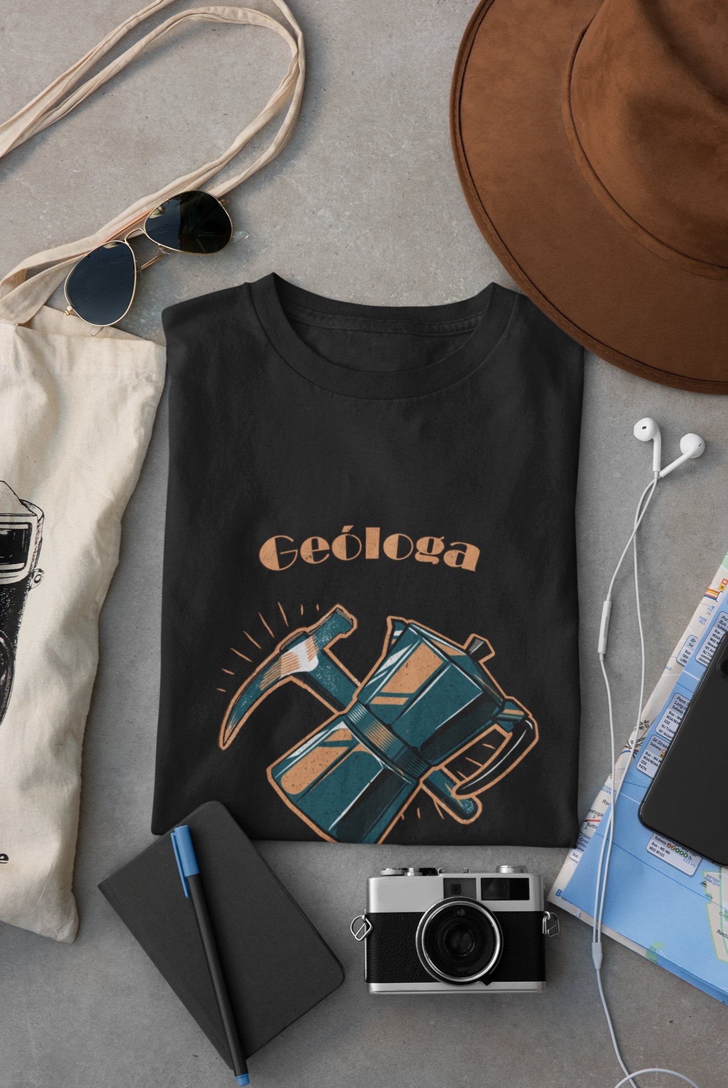 Camiseta Geóloga Movida a Café - Feminino -camiseta- Editora Datum