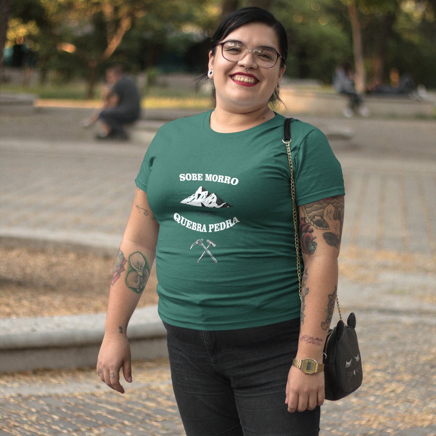 Camiseta Sobe Morro Quebra Pedra - Geologia - Feminino -camiseta- Editora Datum