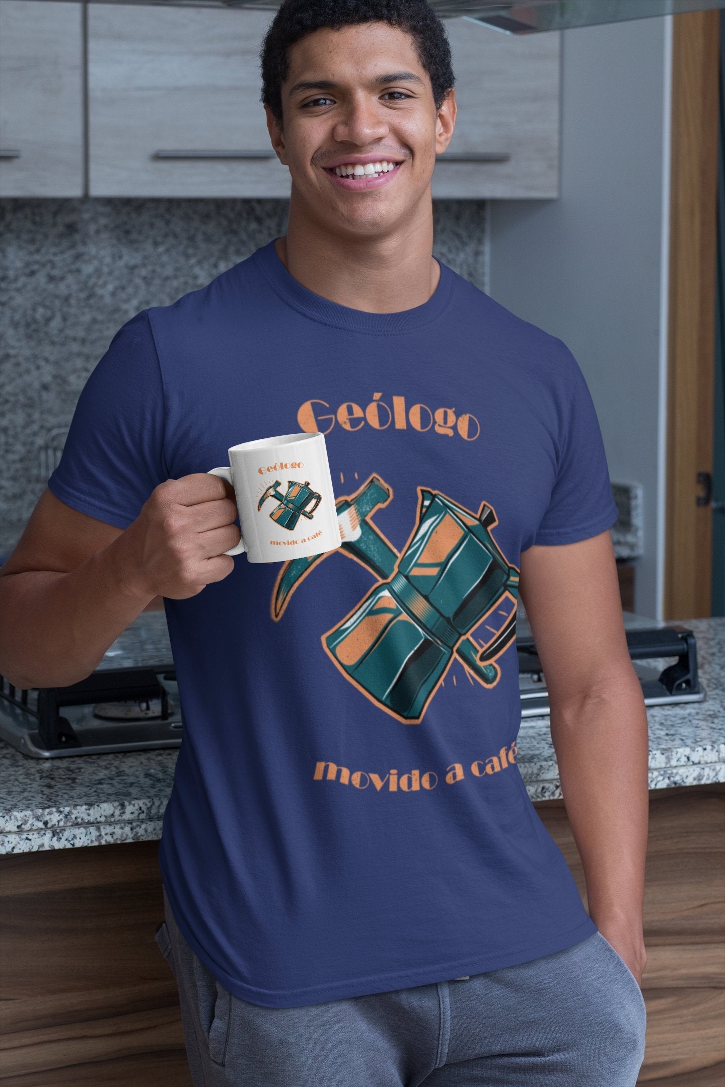 Camiseta Geólogo Movido a Café - Masculino -camiseta- Editora Datum