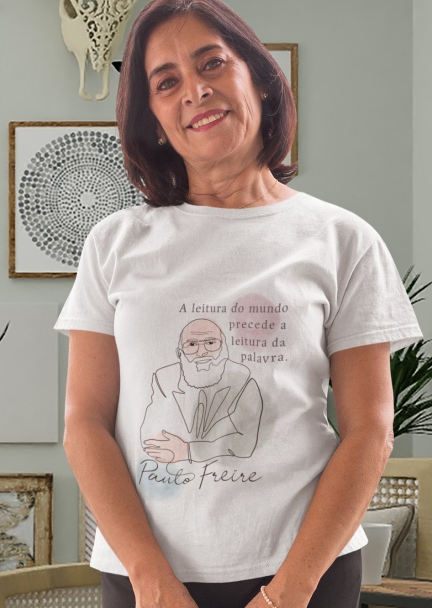 Camiseta Paulo Freire -camiseta- Editora Datum